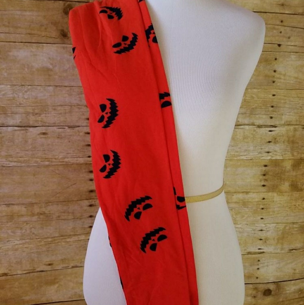 *LAST PRICE/CHANCE * Lularoe Halloween Leggings